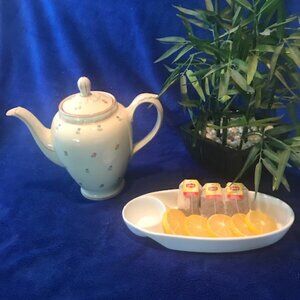 Vintage Bereuter Bavaria Teapot Floral Pattern ☕